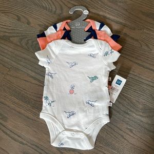 BABY GAP Short Sleeve Bodysuit (3 Pack)